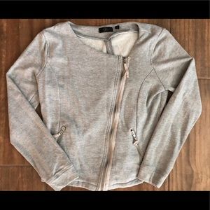 Long sleeve sweatshirt